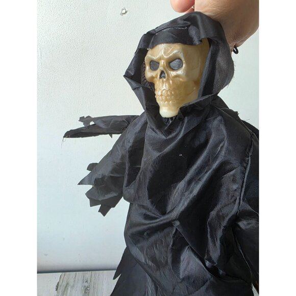 Magic power flying grim reaper animated Halloween sound prop hanging mini unique - Picture 9 of 9